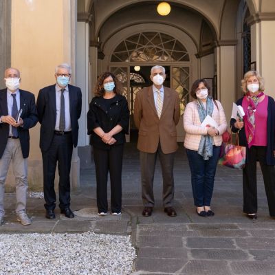 Immagine miniatura 26 maggio 2021: il gruppo di lavoro del P.C.T.O. nel cortile del liceo Machiavelli